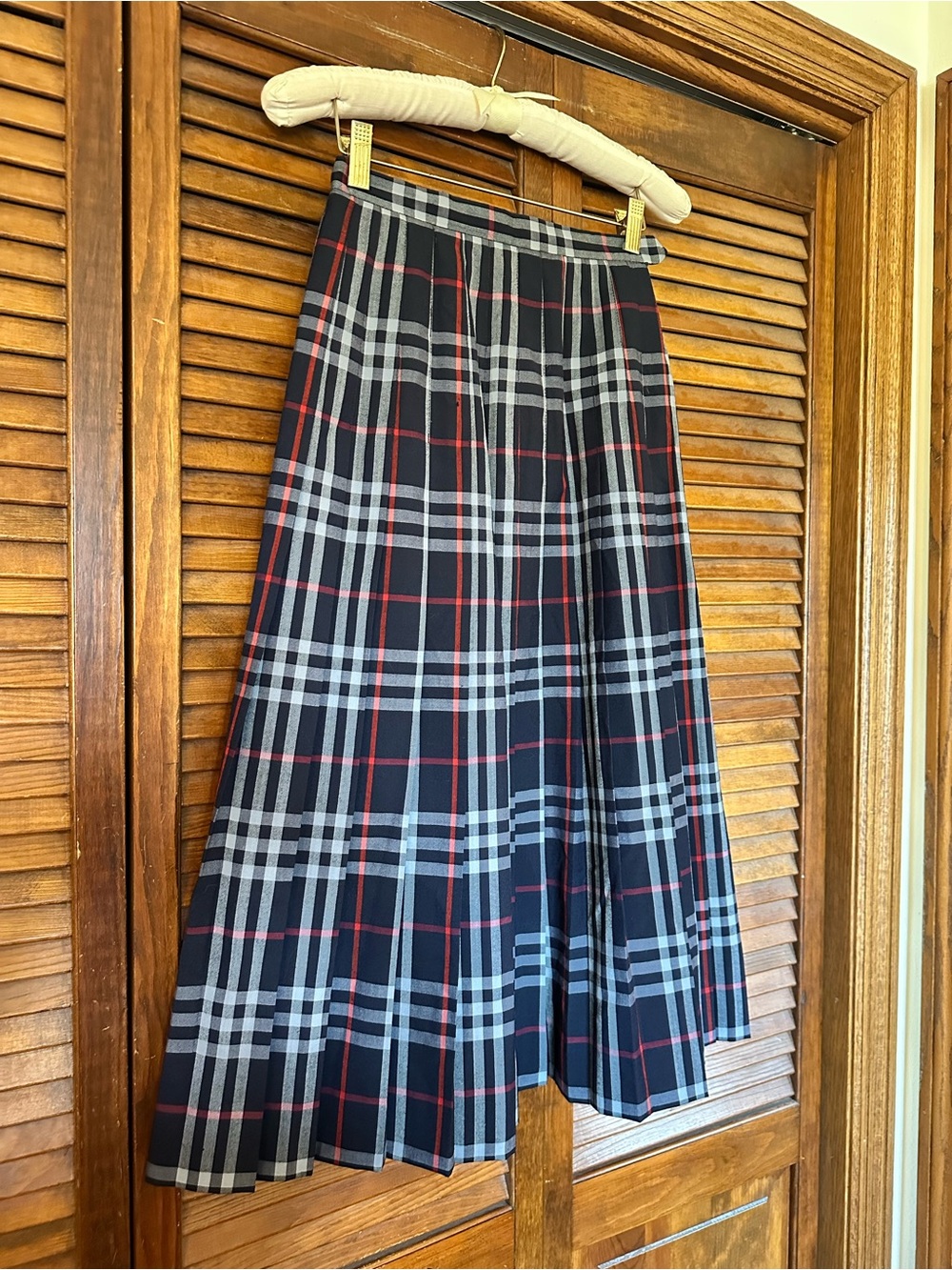 Vintage 1980s Burberrys Designer Navy, Gray & Red Pleated Wool Skirt size 4 - Picture 5 of 12